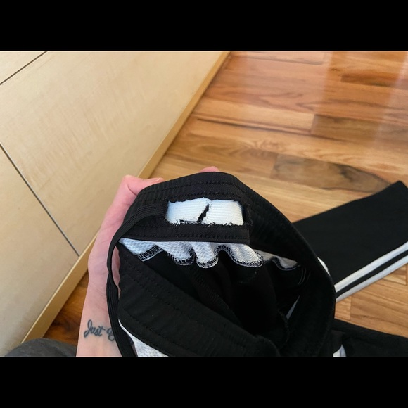 Adidas black pants - Picture 5 of 8